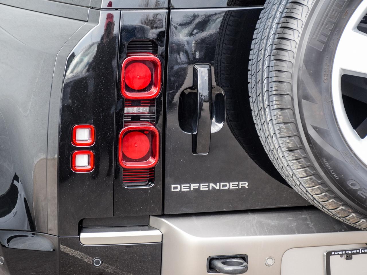 2025 Land Rover Defender X-DYNAMIC SE -DYNAMIC SE Photo