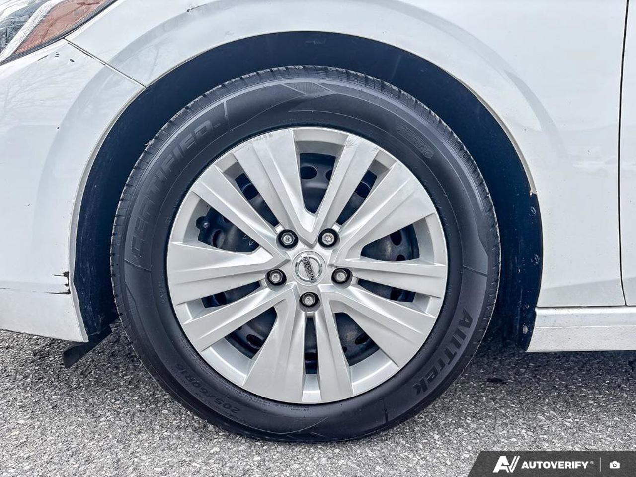 2022 Nissan Sentra S   Heated Seats   Apple CarPlay   Rear Camera Photo