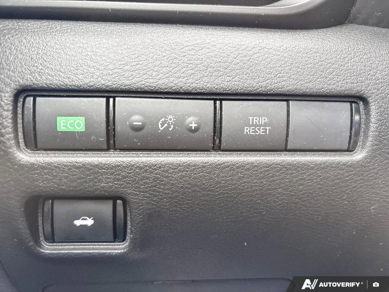 2022 Nissan Sentra S   Heated Seats   Apple CarPlay   Rear Camera Photo