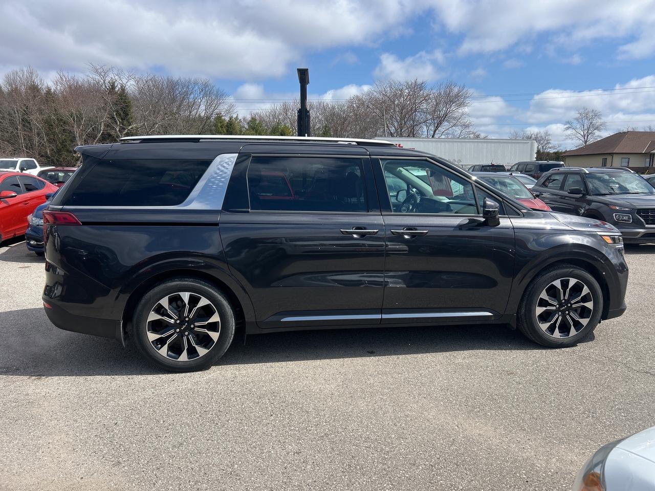 2024 Kia Carnival EX+, 8 PASSENGER, BALANCE OF FACTORY WARRANTY! Photo