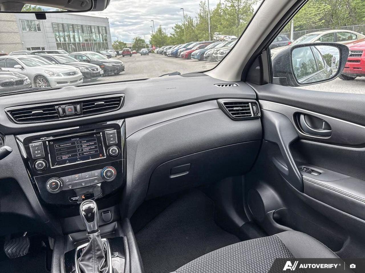 2023 Nissan Qashqai S   Heated Seats   Apple CarPlay   Alloy Rims Photo