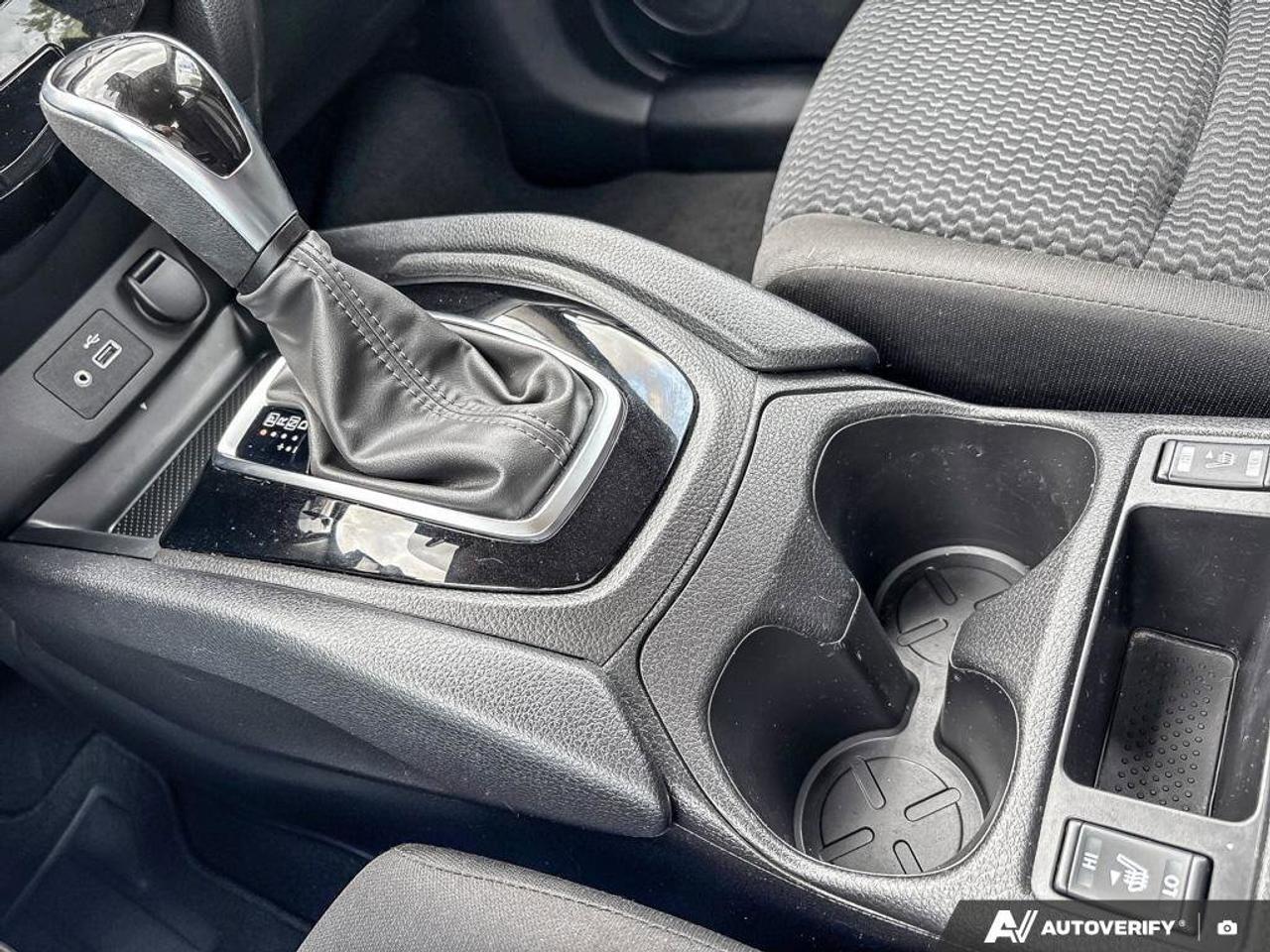 2023 Nissan Qashqai S   Heated Seats   Apple CarPlay   Alloy Rims Photo