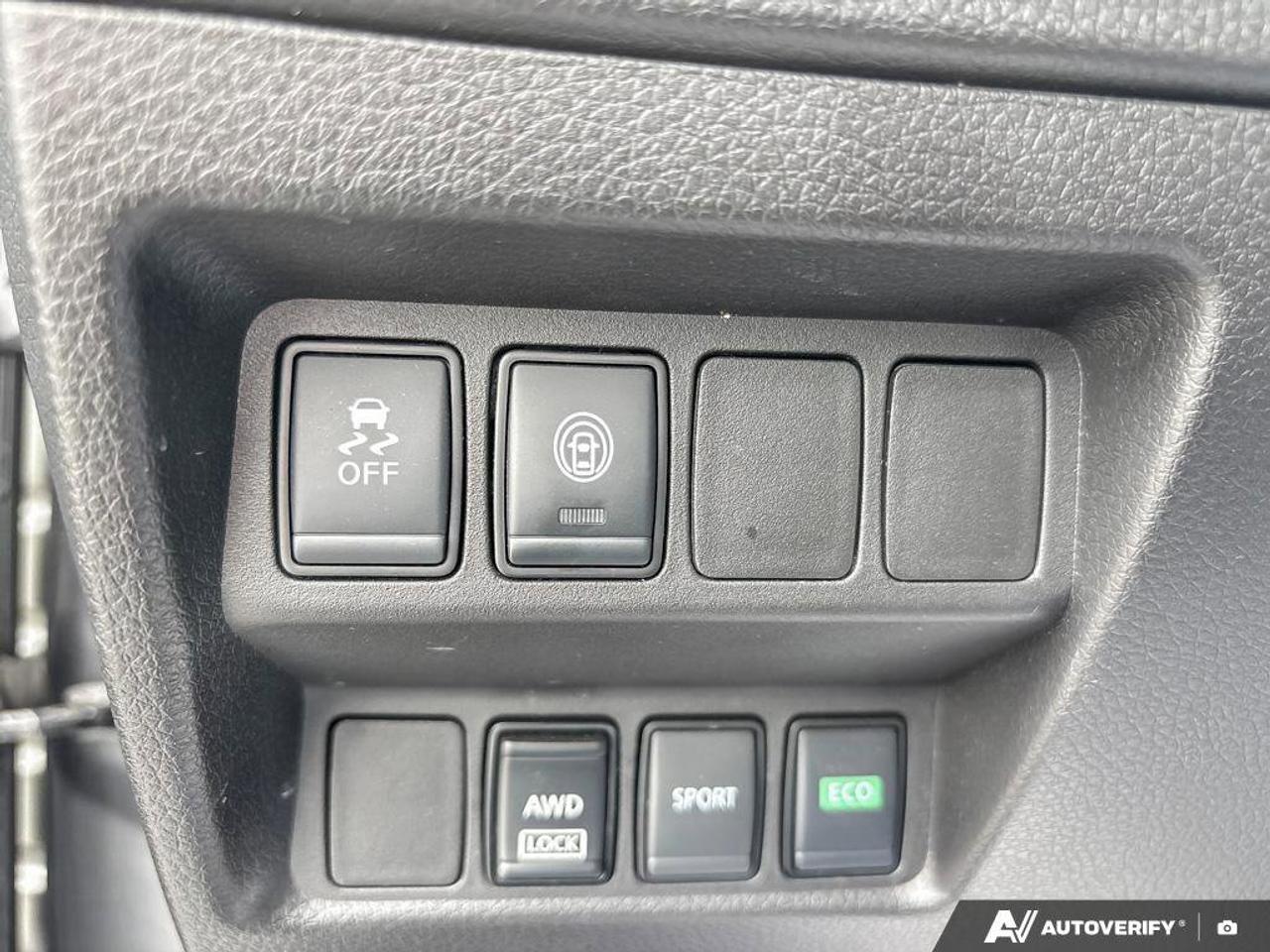 2023 Nissan Qashqai S   Heated Seats   Apple CarPlay   Alloy Rims Photo