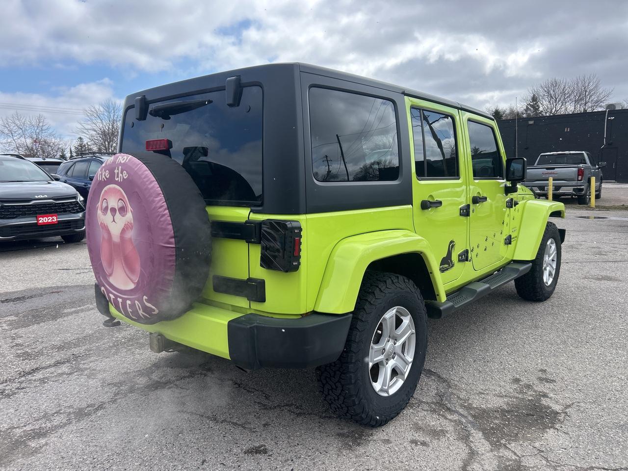2016 Jeep WRANGLER UNLIMITED SAHARA, AUTO, HEATED SEATS, NAV! Photo