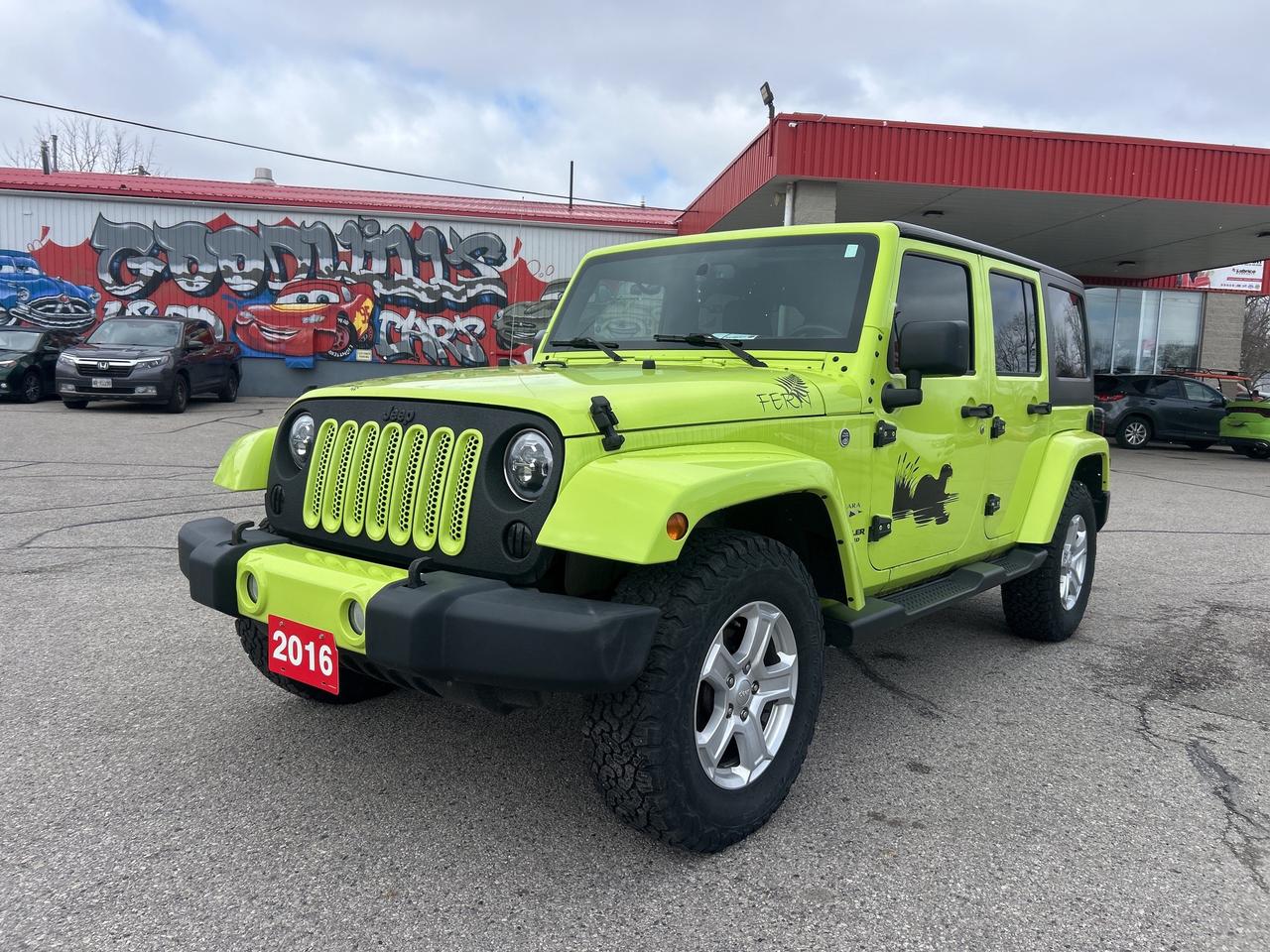 2016 Jeep WRANGLER UNLIMITED SAHARA, AUTO, HEATED SEATS, NAV! Photo