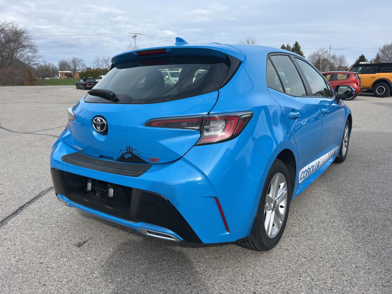 2021 Toyota Corolla Hatchback AUTO, CLEAN CARFAX, BACK UP CAMERA, HEATED SEATS! Photo
