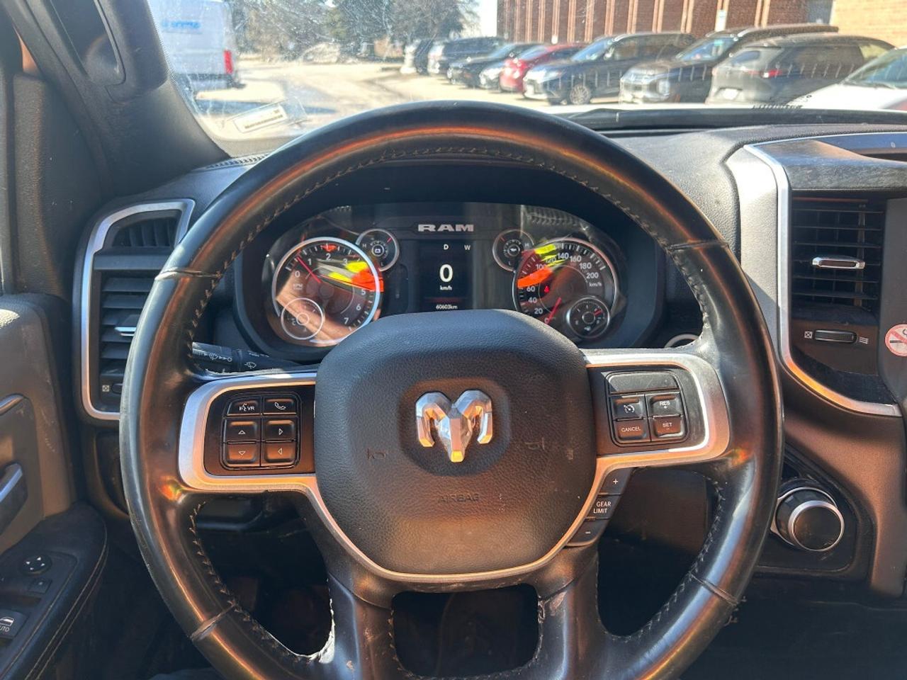 2022 RAM 3500 6.4 L Big Horn 4X4 Crew Cab 6.3 ft. box 149.5 in./ Photo