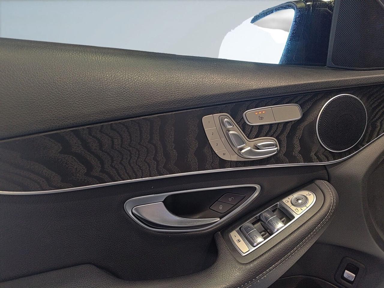 2019 Mercedes-Benz C-Class AMG Pkg C 300 4MATIC /NAVI/Sunroof/Leather/Drive A Photo