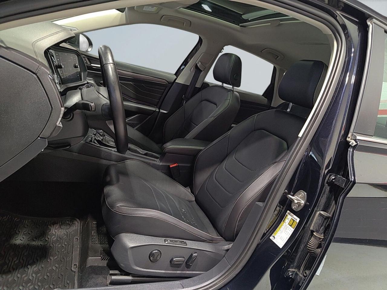 2023 Volkswagen Jetta Highline/Leather/Sunroof/NAVI/Lane Assist/Android Photo