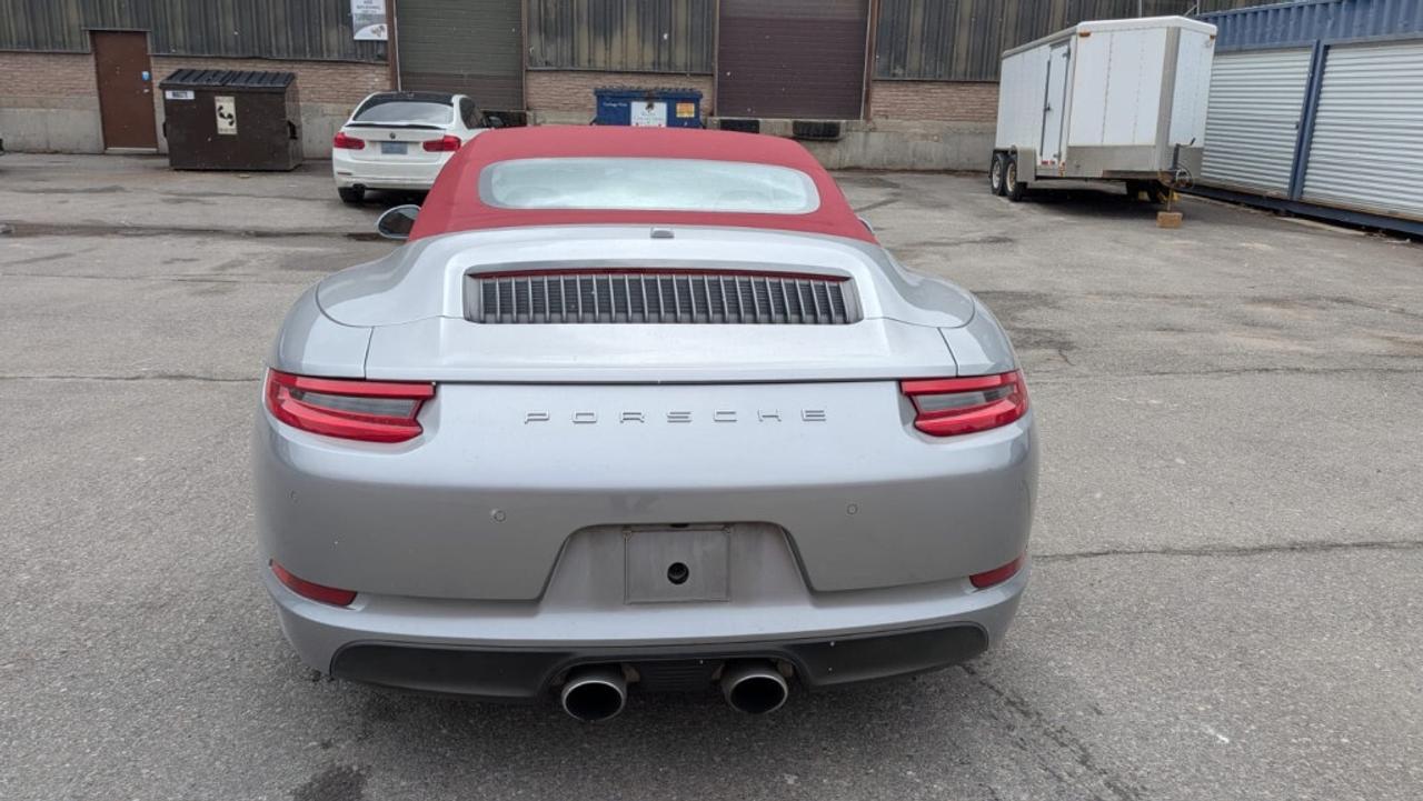 2017 Porsche 911 Carrera S / Exceptionally maintained/Excellent Con Photo