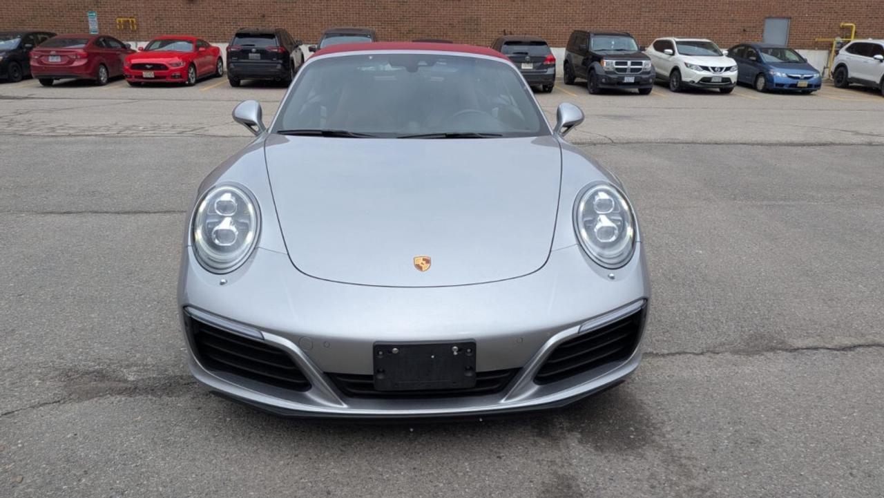 2017 Porsche 911 Carrera S / Exceptionally maintained/Excellent Con Photo4