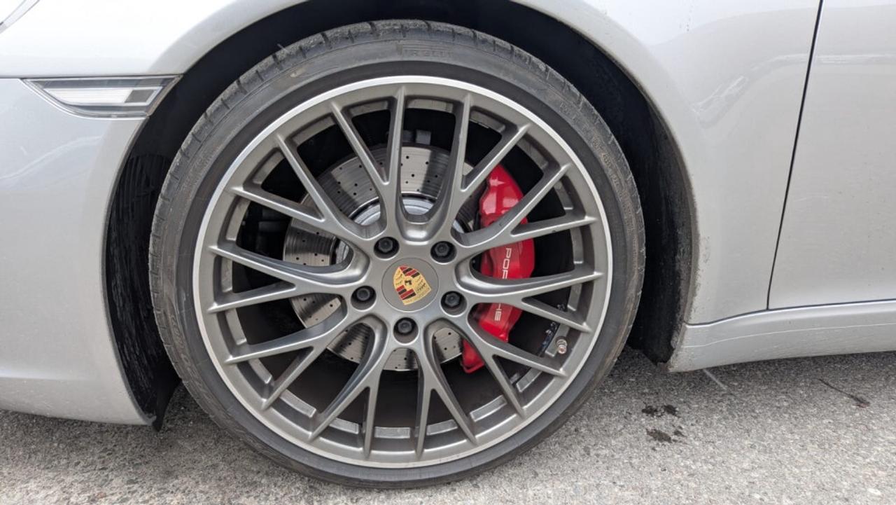 2017 Porsche 911 Carrera S / Exceptionally maintained/Excellent Con Photo