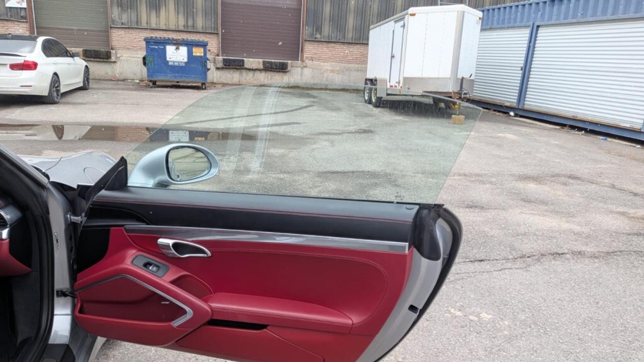 2017 Porsche 911 Carrera S / Exceptionally maintained/Excellent Con Photo