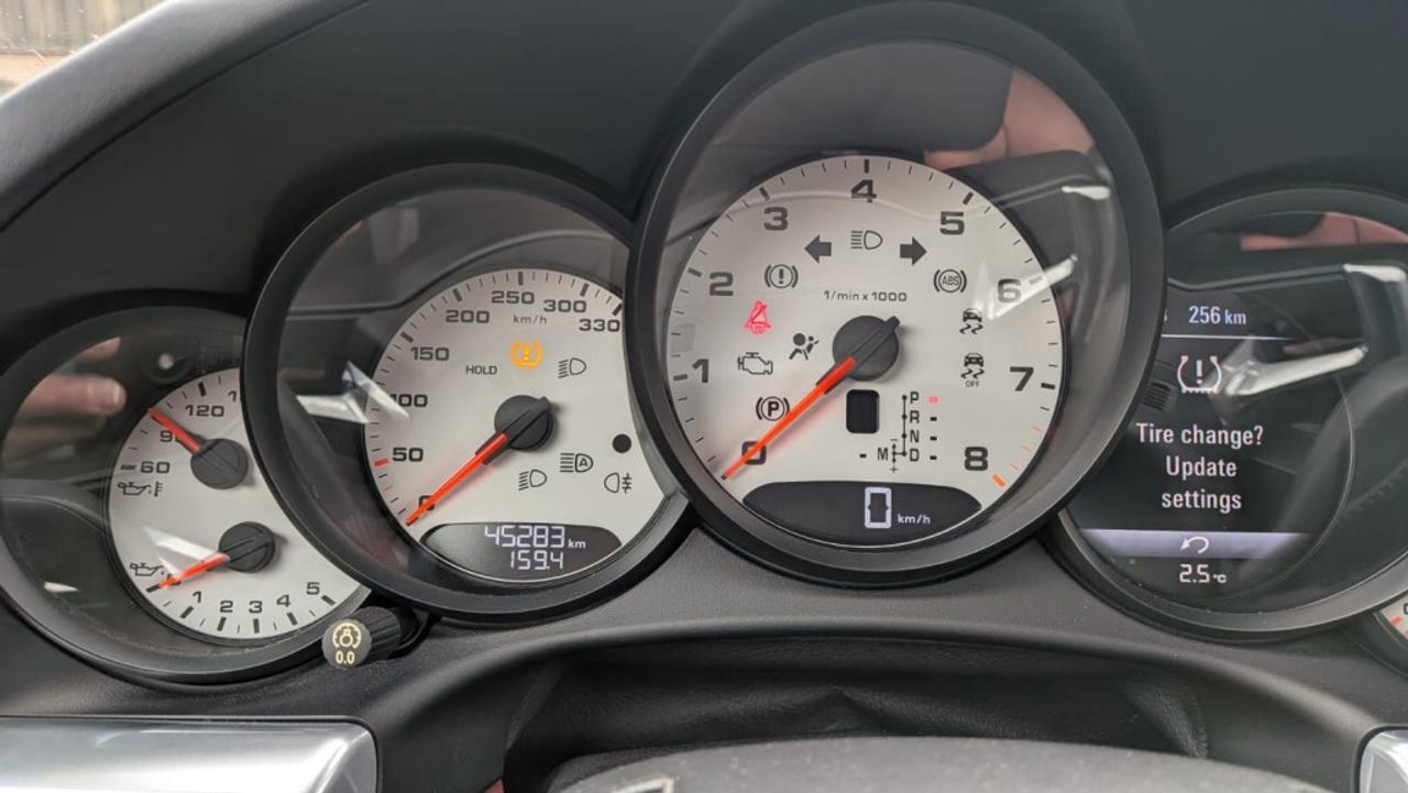 2017 Porsche 911 Carrera S / Exceptionally maintained/Excellent Con Photo