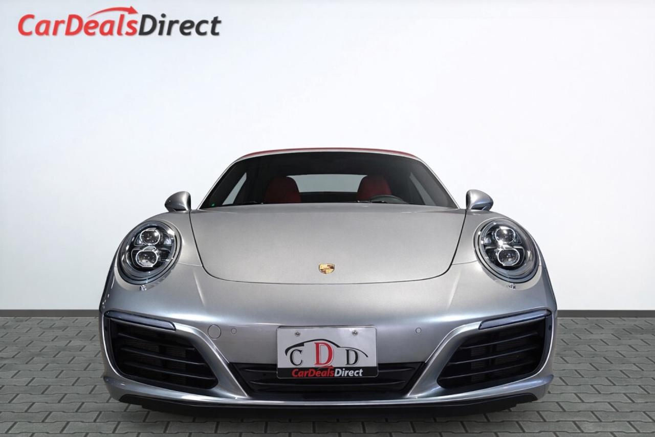 2017 Porsche 911 Carrera S / Exceptionally maintained/Excellent Con Photo