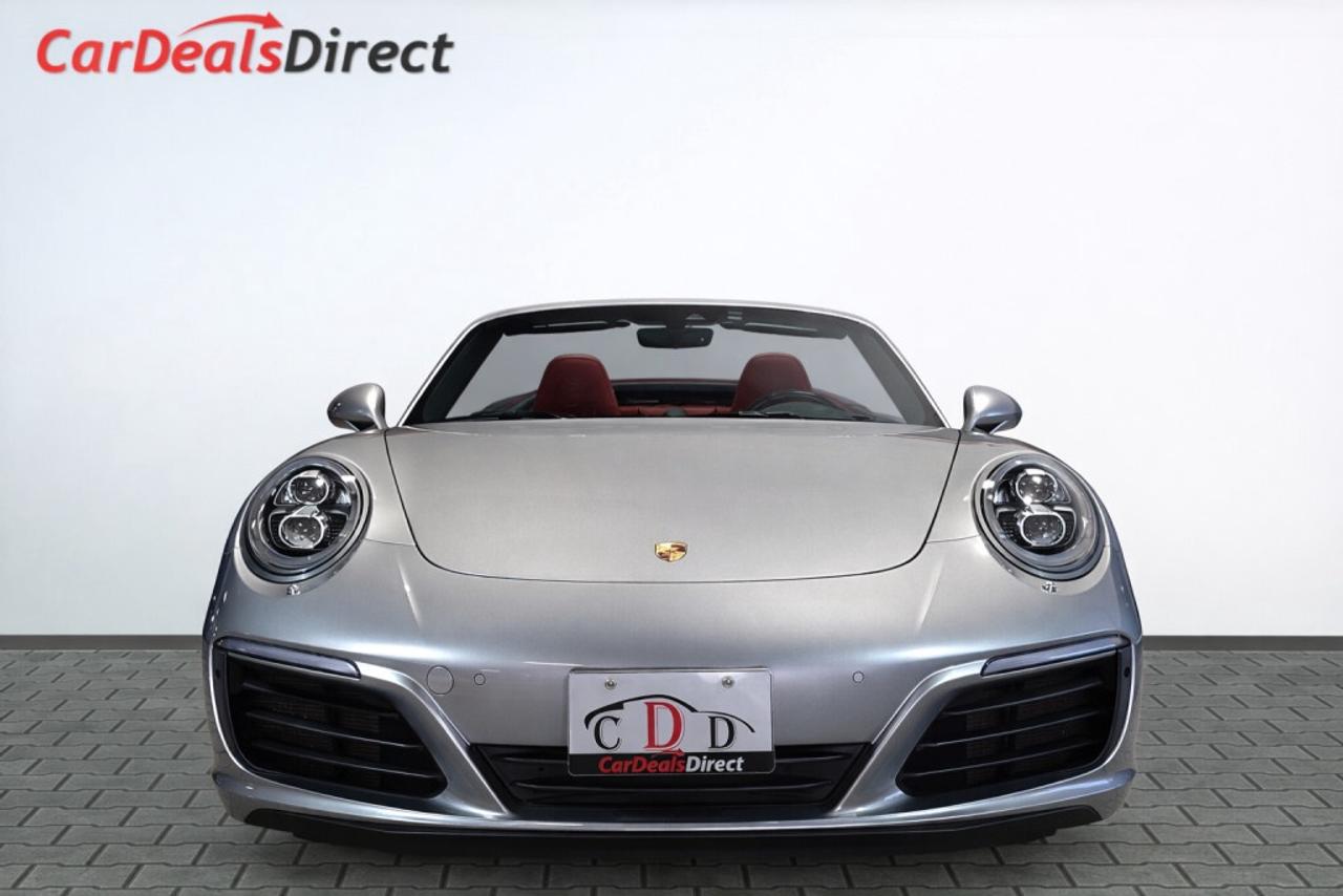 2017 Porsche 911 Carrera S / Exceptionally maintained/Excellent Con Photo2