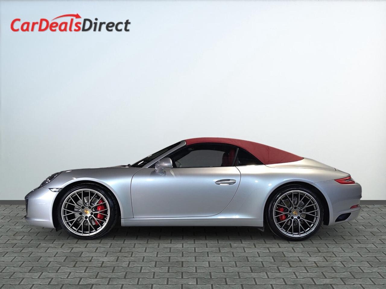2017 Porsche 911 Carrera S / Exceptionally maintained/Excellent Con Photo