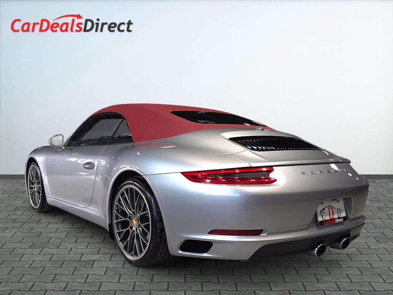 2017 Porsche 911 Carrera S / Exceptionally maintained/Excellent Con Photo