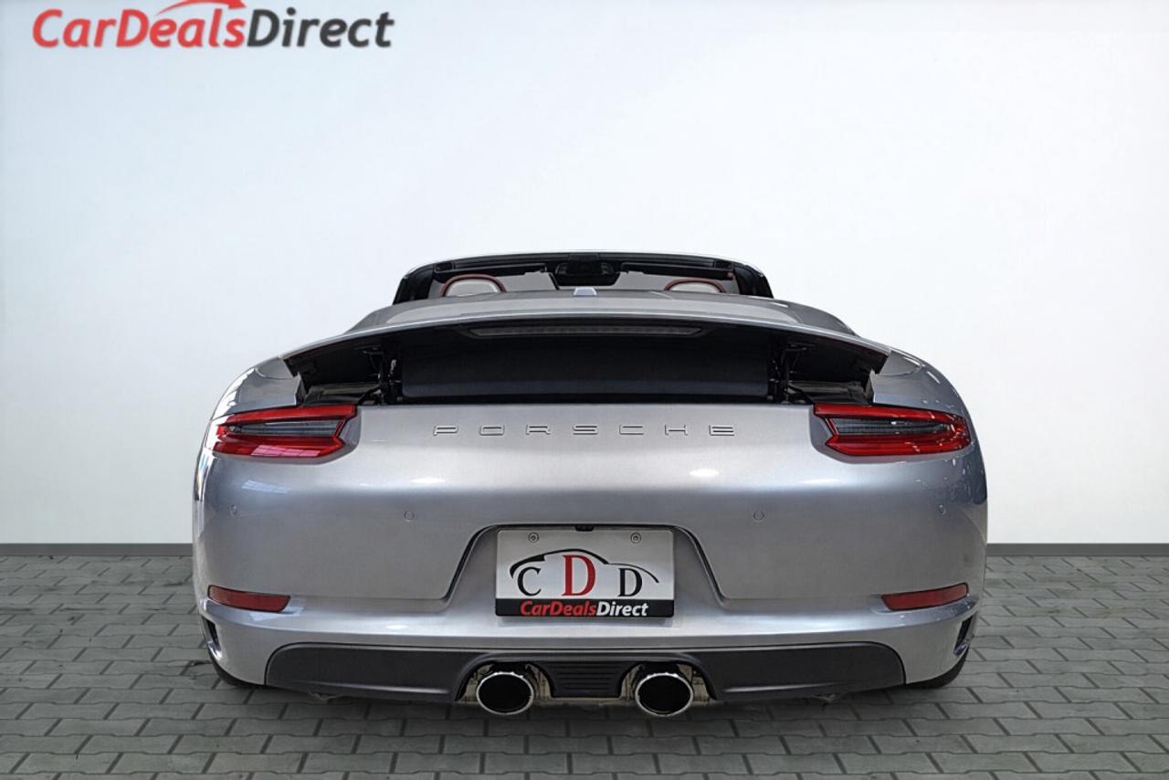 2017 Porsche 911 Carrera S / Exceptionally maintained/Excellent Con Photo