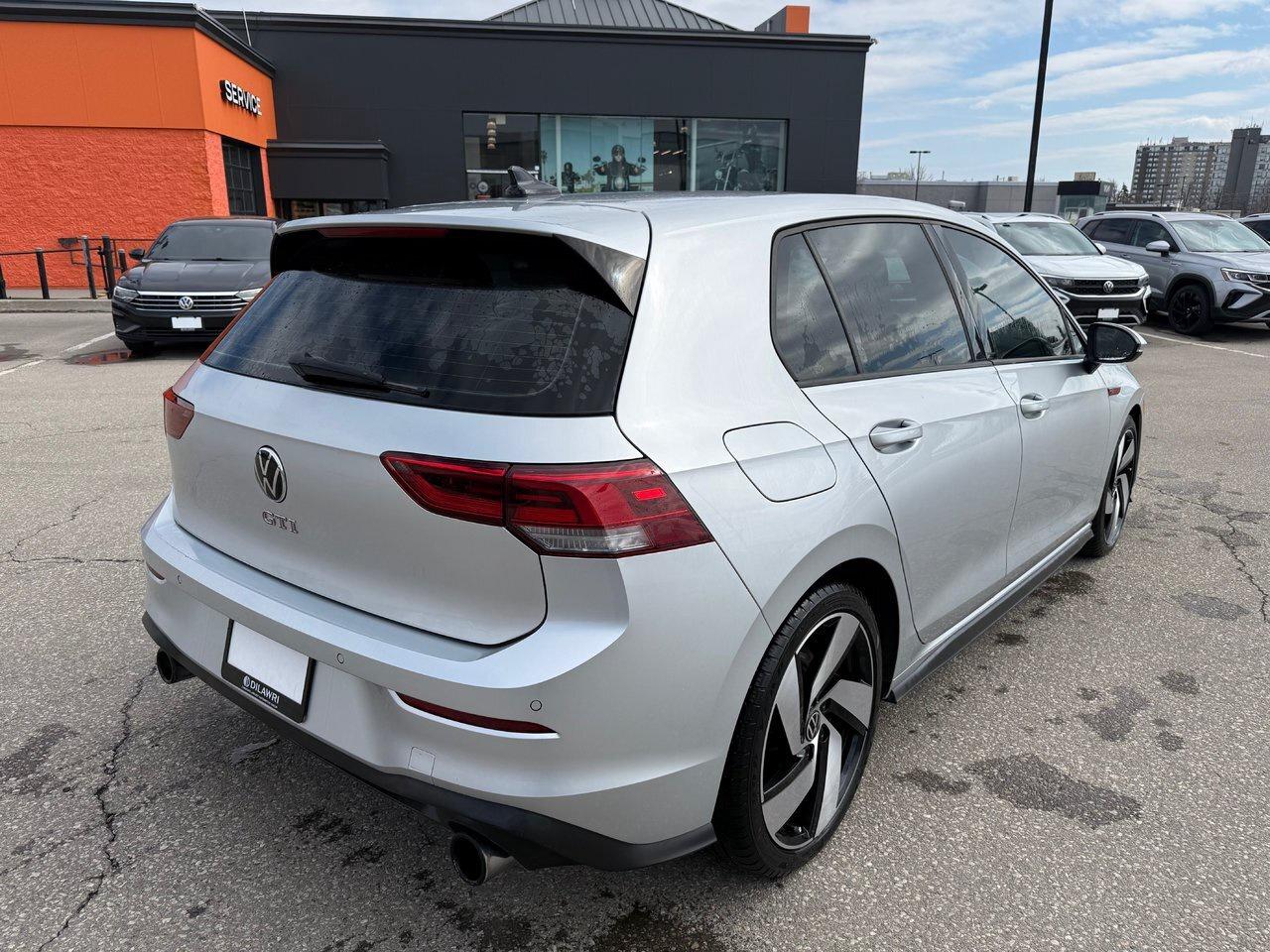 2022 Volkswagen GTI Autobahn 7Sp at DSG w/Tip Alloy Wheels  Navigation Photo4