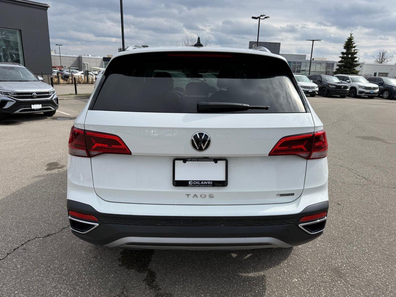 2024 Volkswagen Taos Comfortline 1.5T 7sp at DSG w/ Tip 4M Keyless Entr Photo