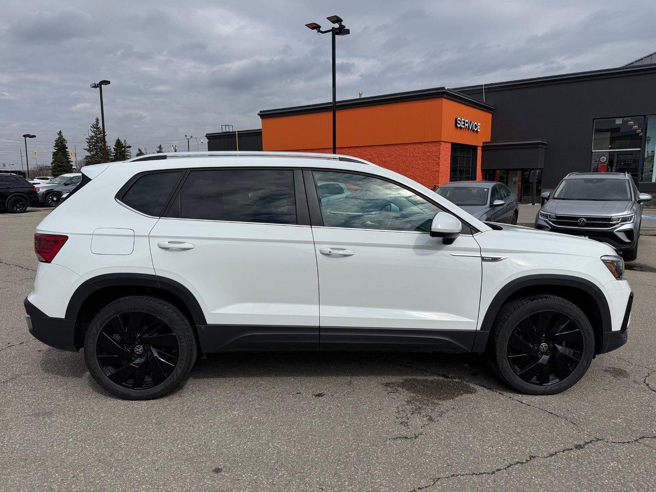 2024 Volkswagen Taos Comfortline 1.5T 7sp at DSG w/ Tip 4M Keyless Entr Photo