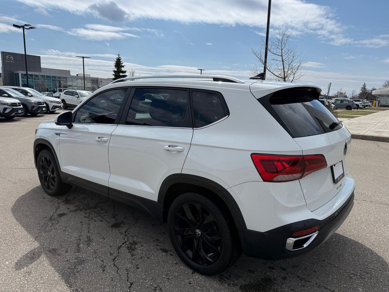 2022 Volkswagen Taos Comfortline 1.5T 7sp at DSG w/ Tip 4M Alloy Wheels Photo