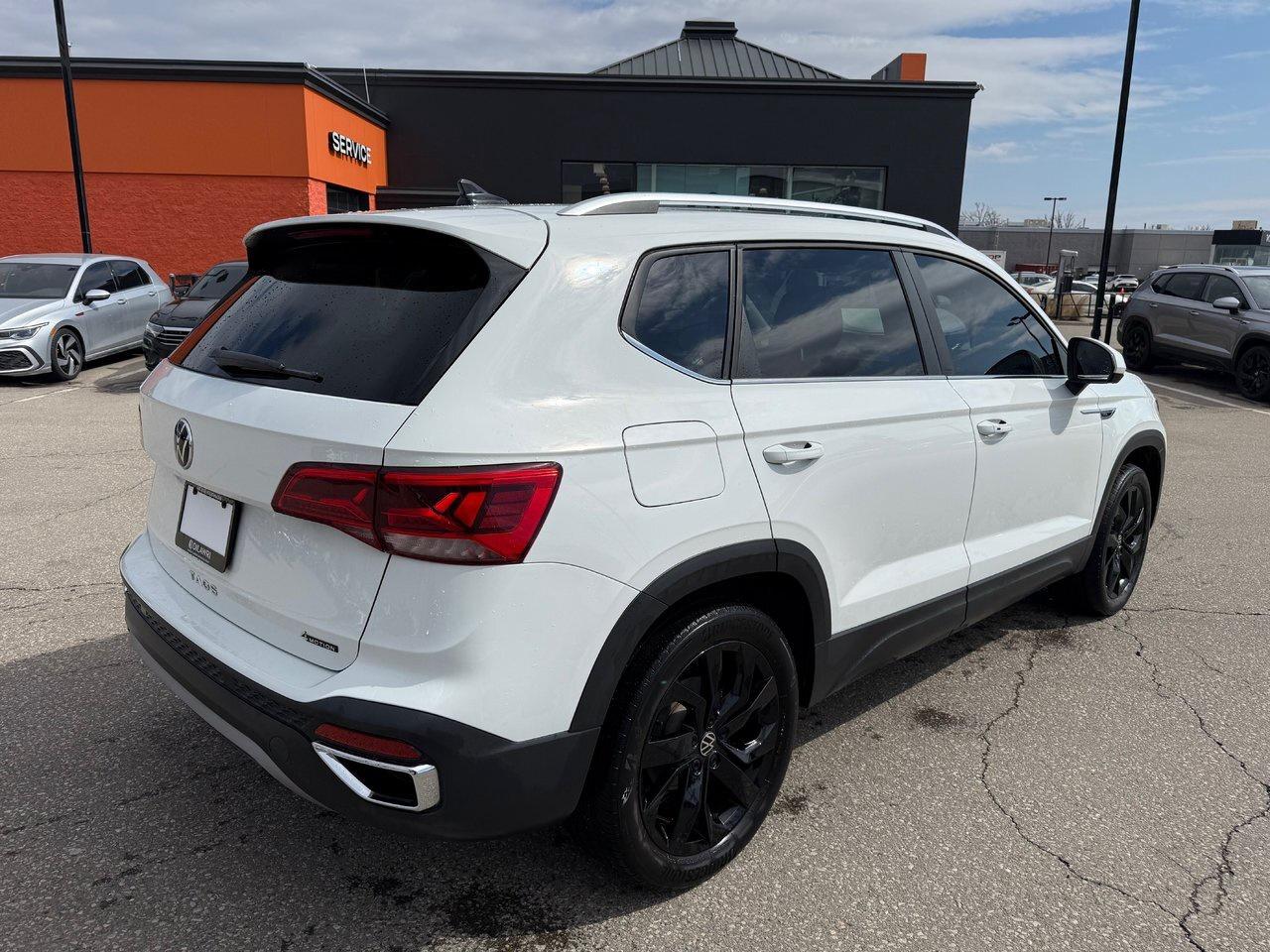 2022 Volkswagen Taos Comfortline 1.5T 7sp at DSG w/ Tip 4M Alloy Wheels Photo