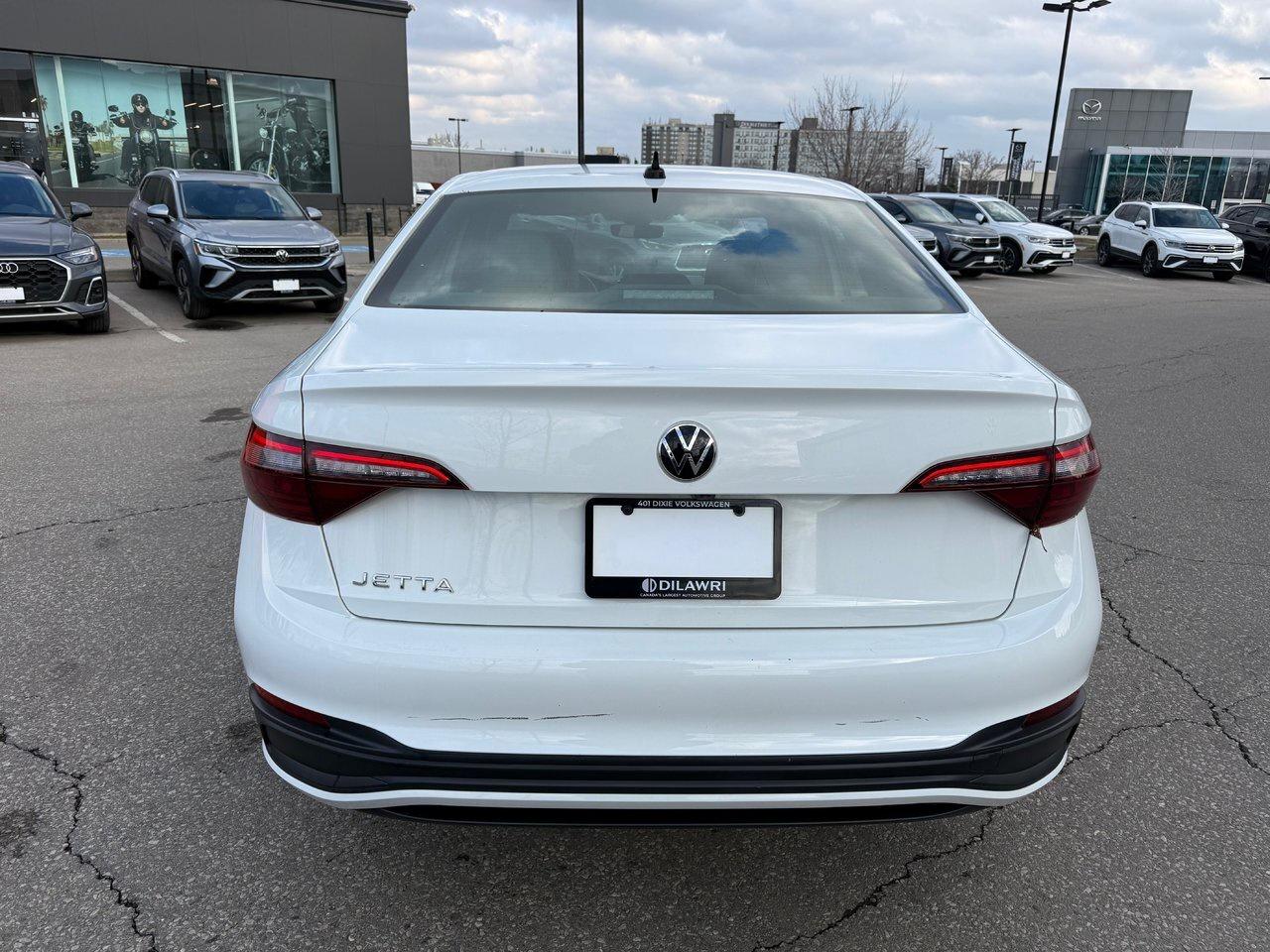 2024 Volkswagen Jetta Comfortline 1.5 T 8Sp at w/Tip Alloy Wheels  Keyle Photo3