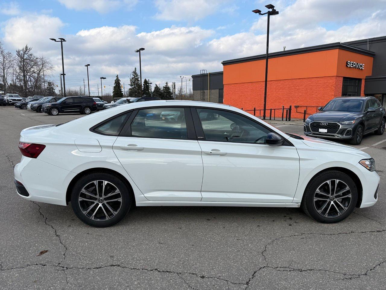 2024 Volkswagen Jetta Comfortline 1.5 T 8Sp at w/Tip Alloy Wheels  Keyle Photo4