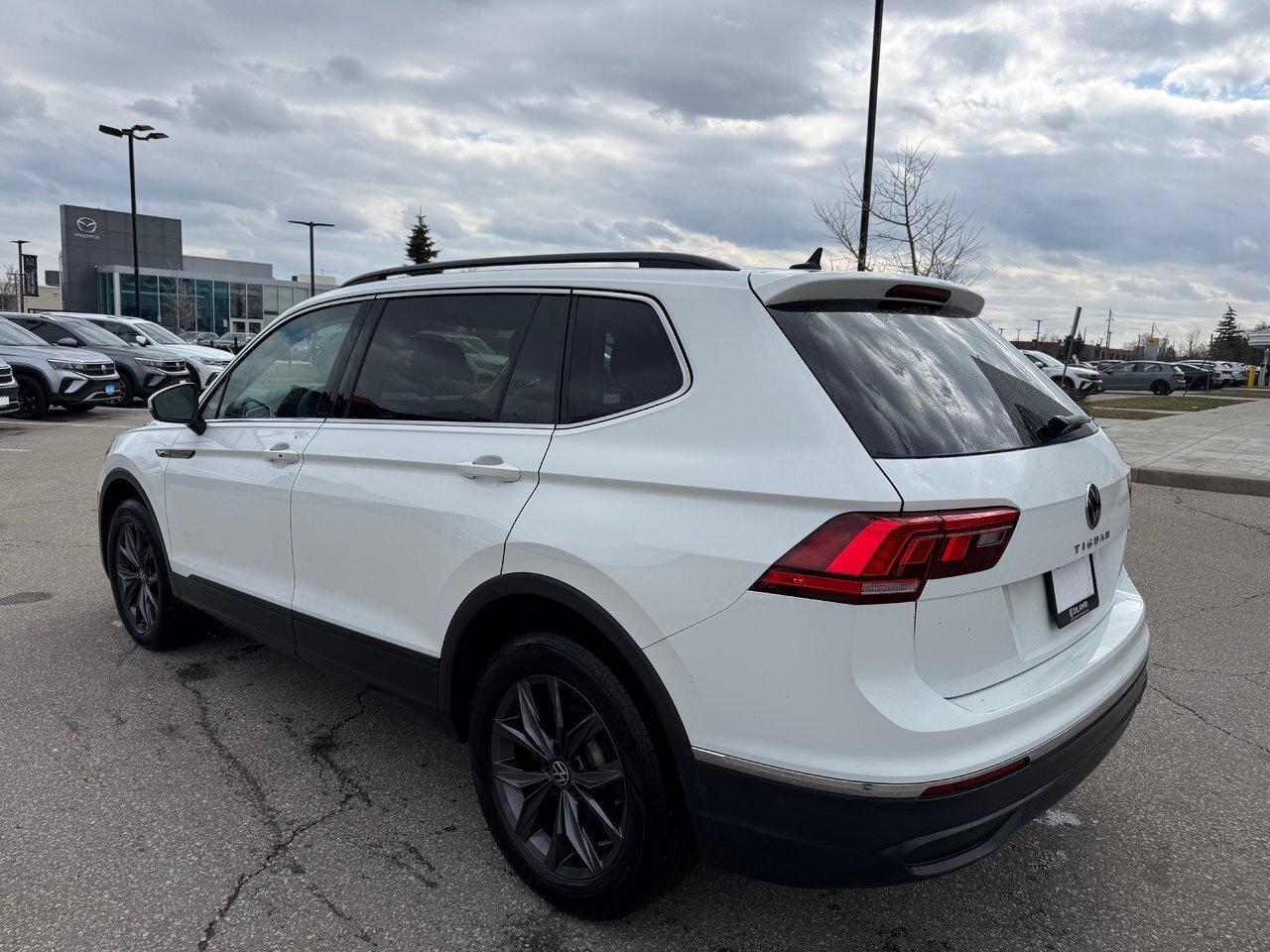 2023 Volkswagen Tiguan Comfortline 2.0T 8sp at w/Tip 4M Alloy Wheels  Rem Photo2