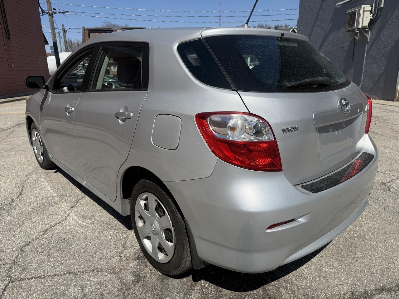 2010 Toyota Matrix 4dr Wgn Auto FWD !! CAR FAX CLEAN !! CERTIFIED !! Photo