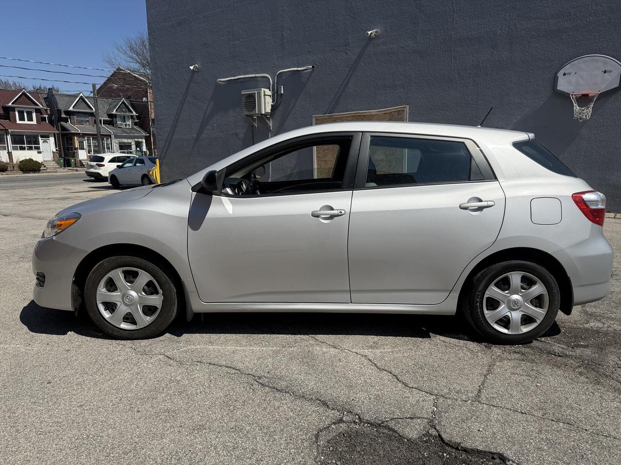 2010 Toyota Matrix 4dr Wgn Auto FWD !! CAR FAX CLEAN !! CERTIFIED !! Photo