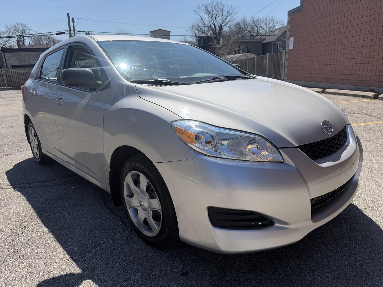 2010 Toyota Matrix 4dr Wgn Auto FWD !! CAR FAX CLEAN !! CERTIFIED !! Photo