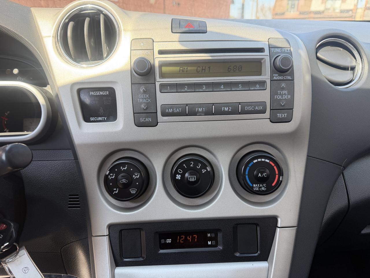 2010 Toyota Matrix 4dr Wgn Auto FWD !! CAR FAX CLEAN !! CERTIFIED !! Photo