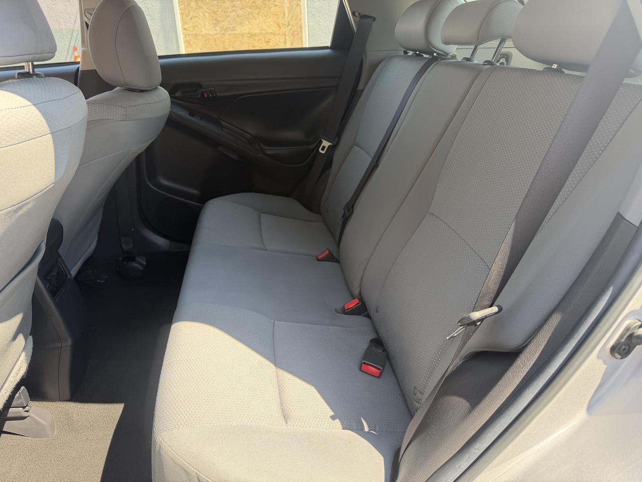 2010 Toyota Matrix 4dr Wgn Auto FWD !! CAR FAX CLEAN !! CERTIFIED !! Photo