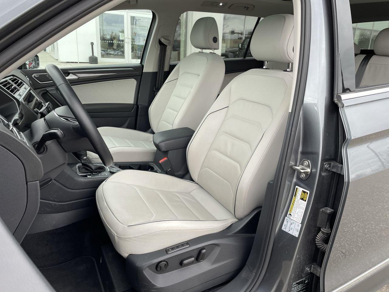 2018 Volkswagen Tiguan Highline 2.0T 8sp at w/Tip 4M Alloy Wheels  Leathe Photo