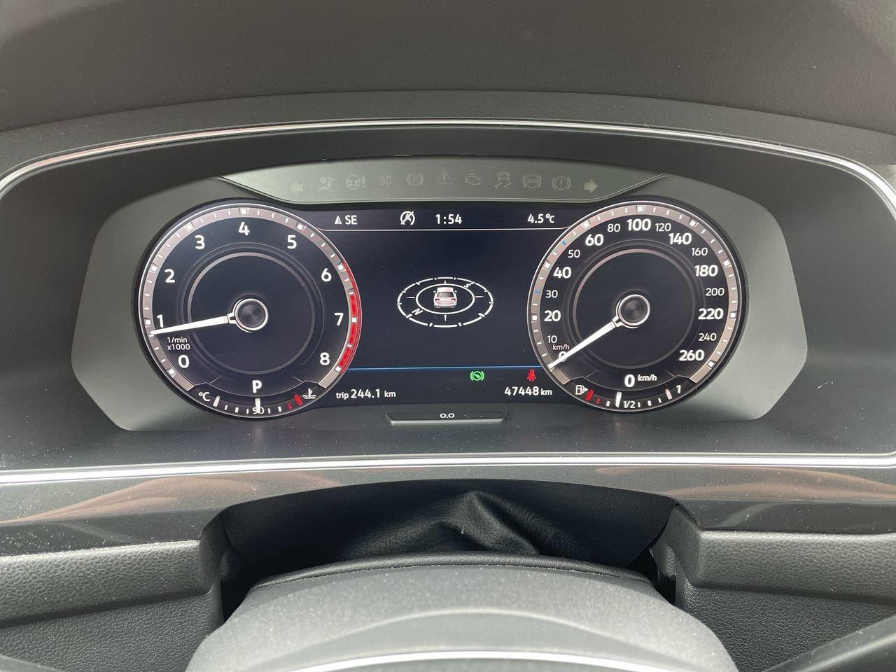 2018 Volkswagen Tiguan Highline 2.0T 8sp at w/Tip 4M Alloy Wheels  Leathe Photo