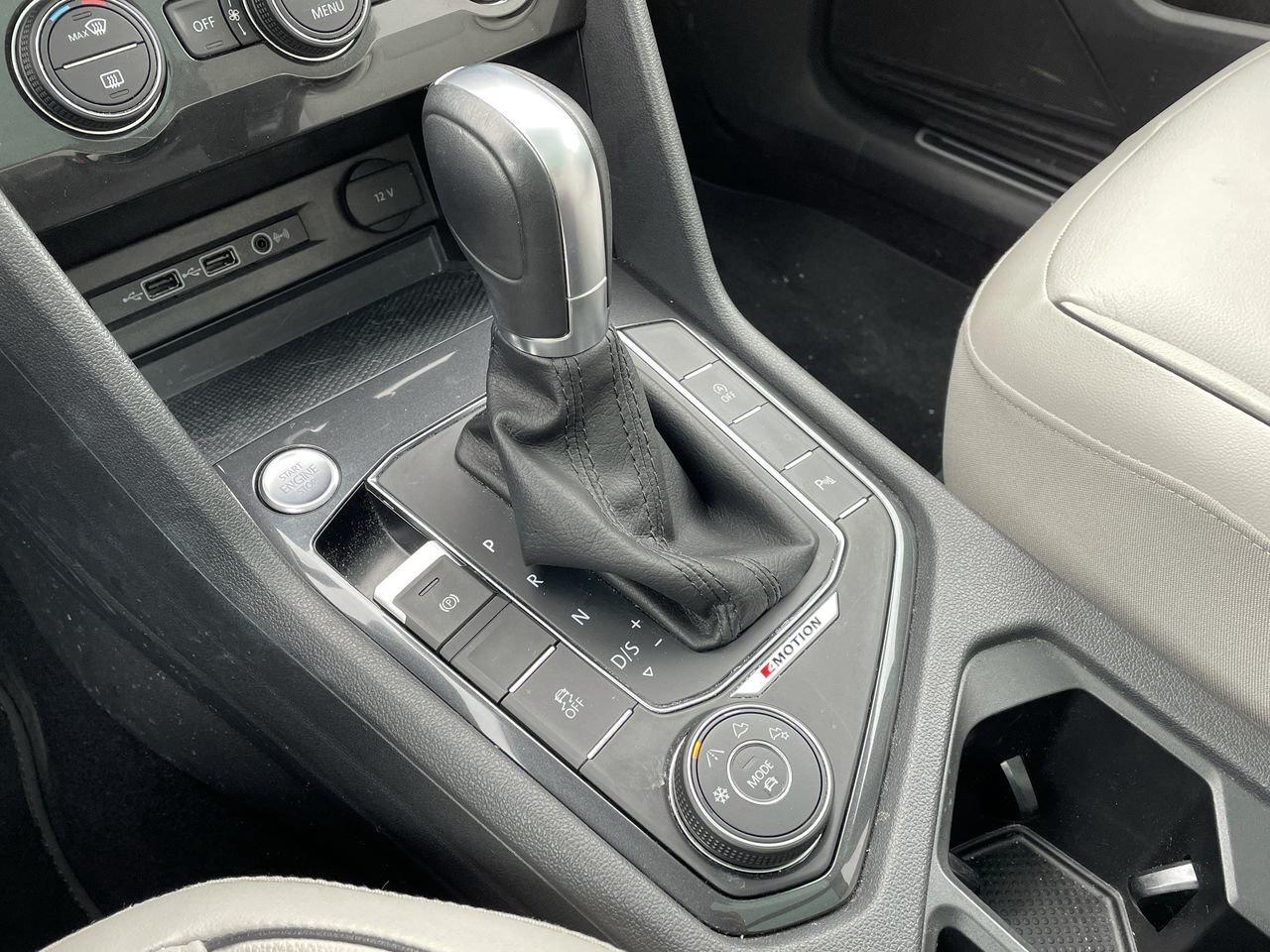 2018 Volkswagen Tiguan Highline 2.0T 8sp at w/Tip 4M Alloy Wheels  Leathe Photo