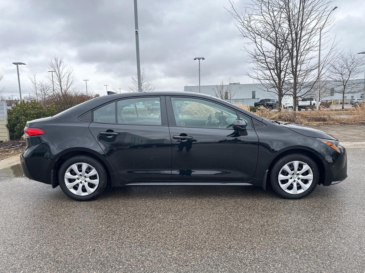 2023 Toyota Corolla LE CVT Photo4