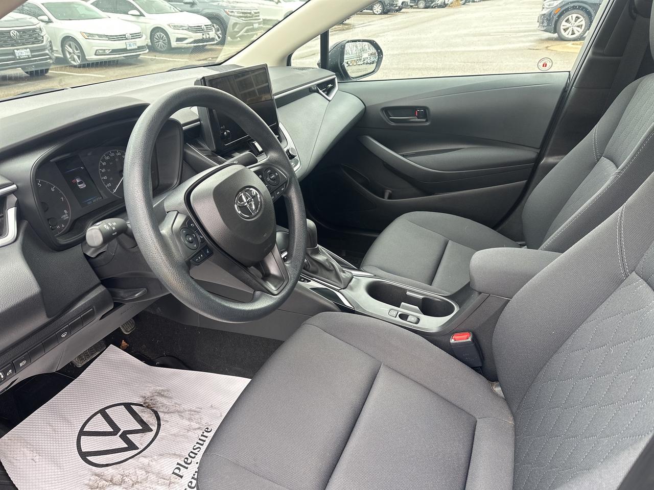 2023 Toyota Corolla LE CVT Photo