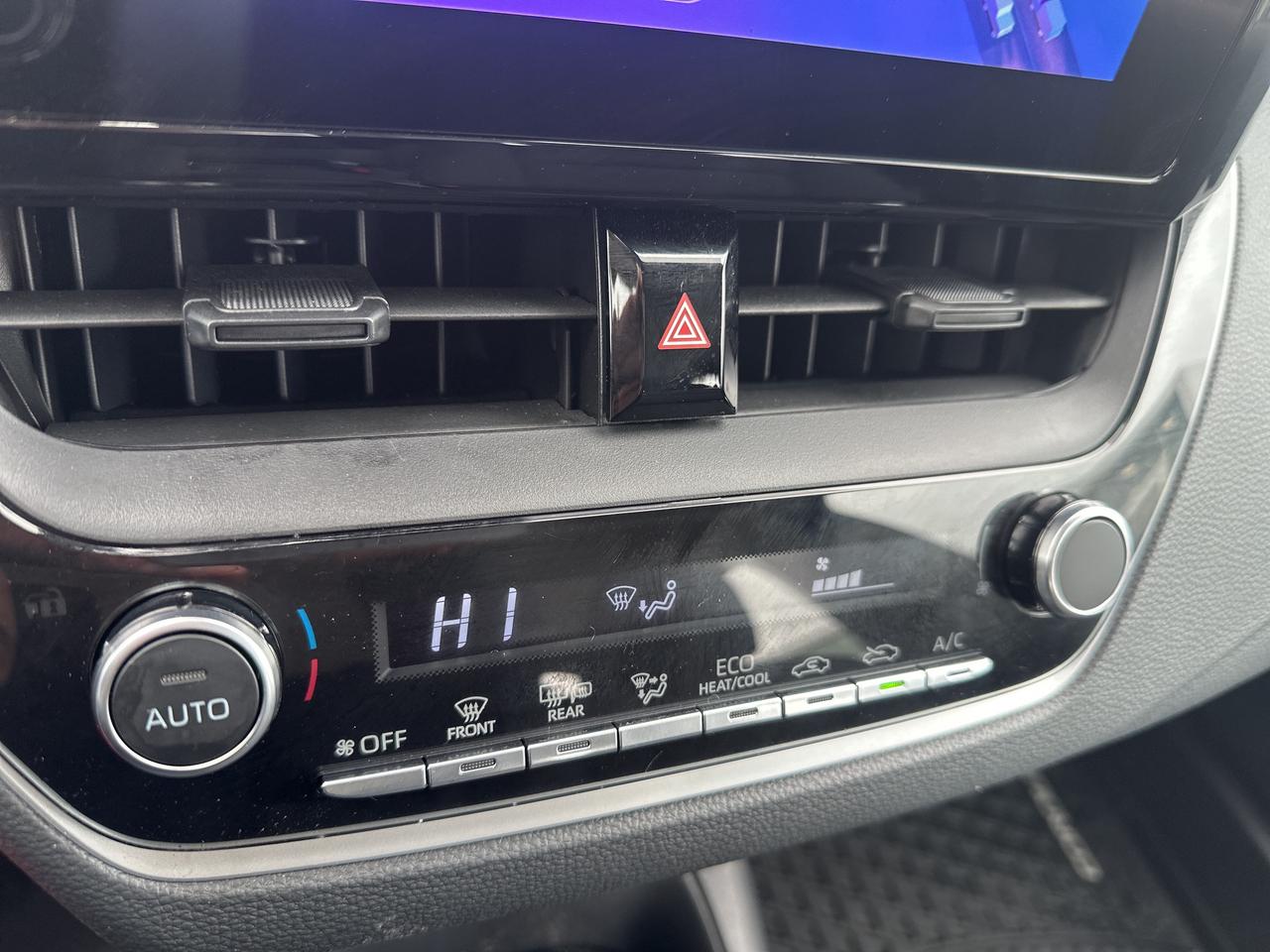 2023 Toyota Corolla LE CVT Photo