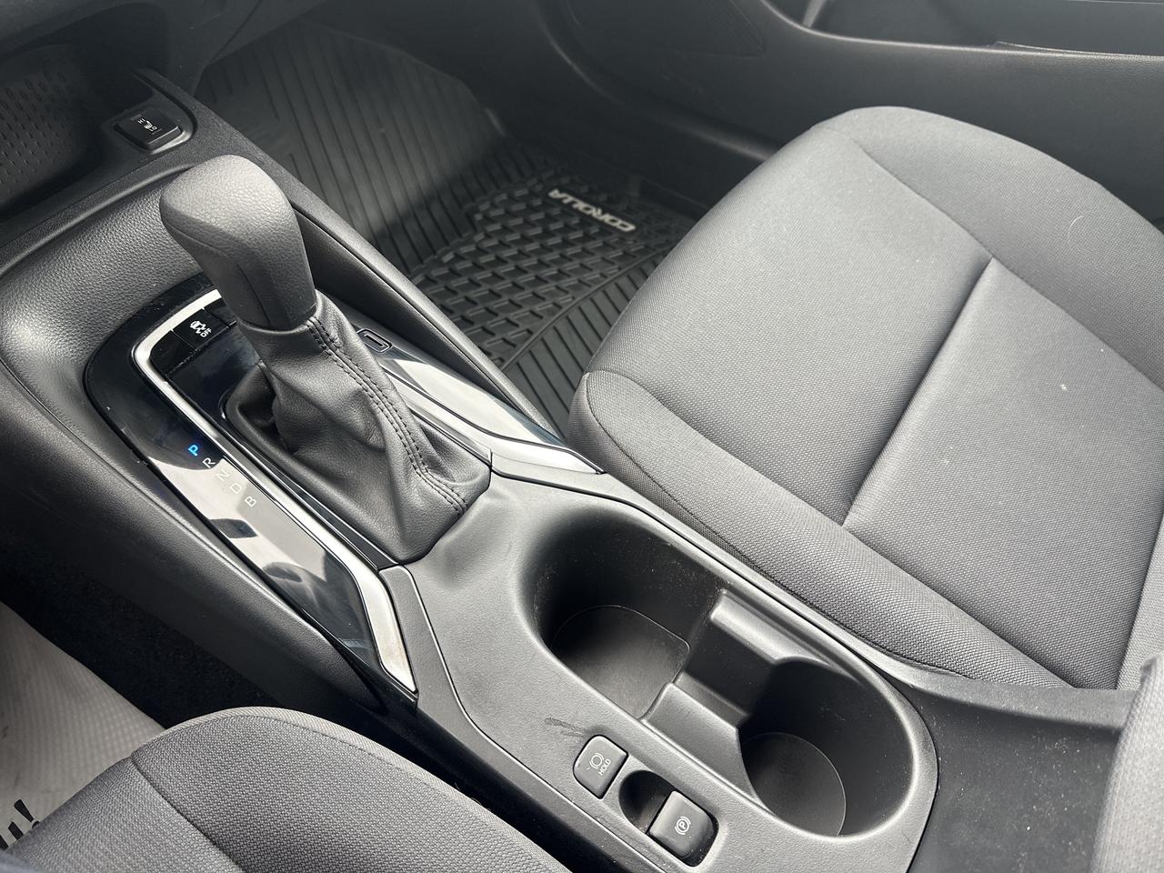 2023 Toyota Corolla LE CVT Photo