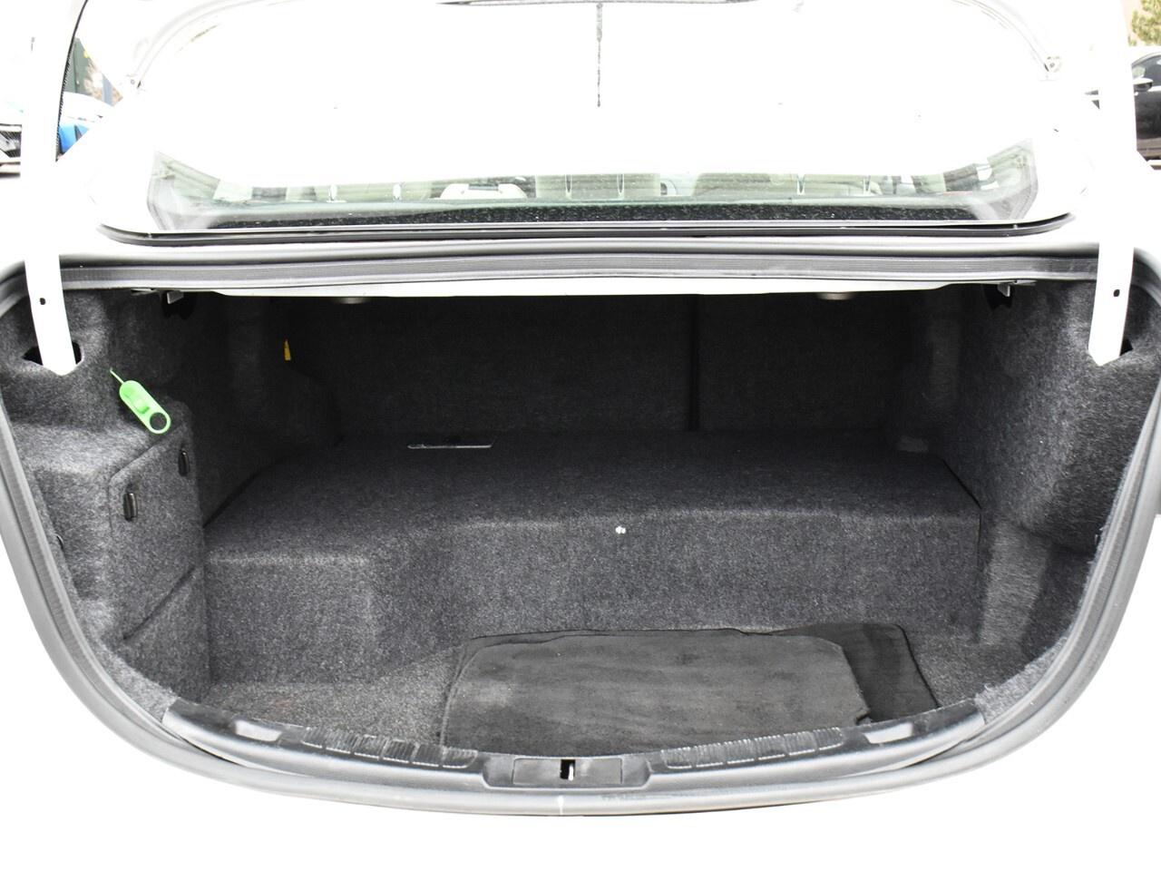 2018 Ford Fusion Hybrid TITANIUM FWD, FUEL SAVER, GREAT CONDINTION Photo