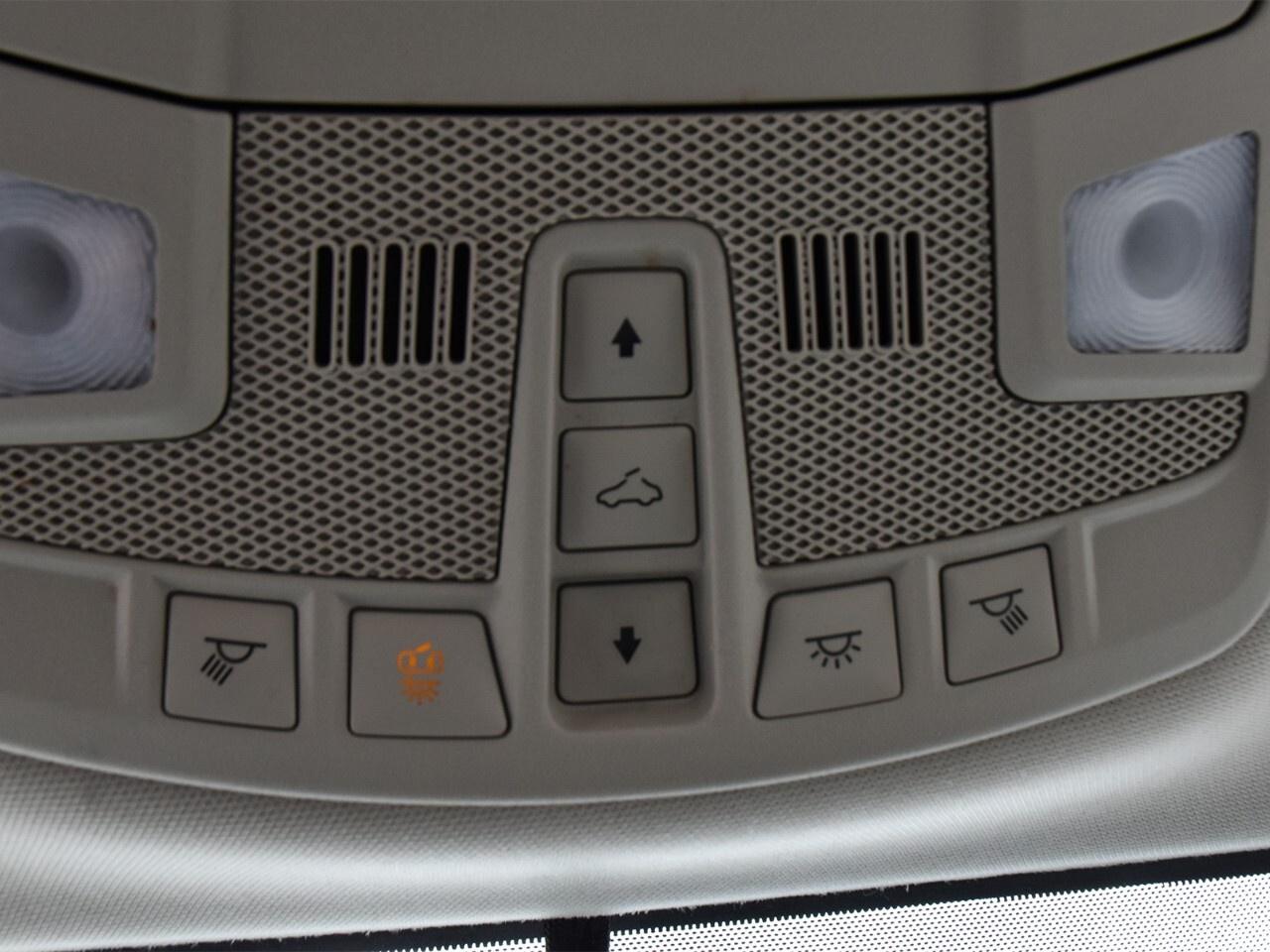 2018 Ford Fusion Hybrid TITANIUM FWD, FUEL SAVER, GREAT CONDINTION Photo