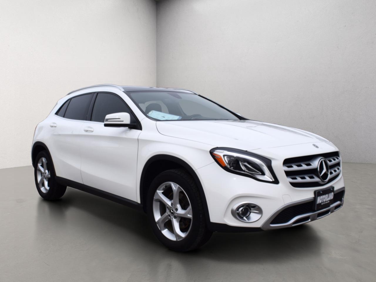 2019 Mercedes-Benz GLA-Class GLA250 4MATIC Navi Panoramic Sunroof Photo2