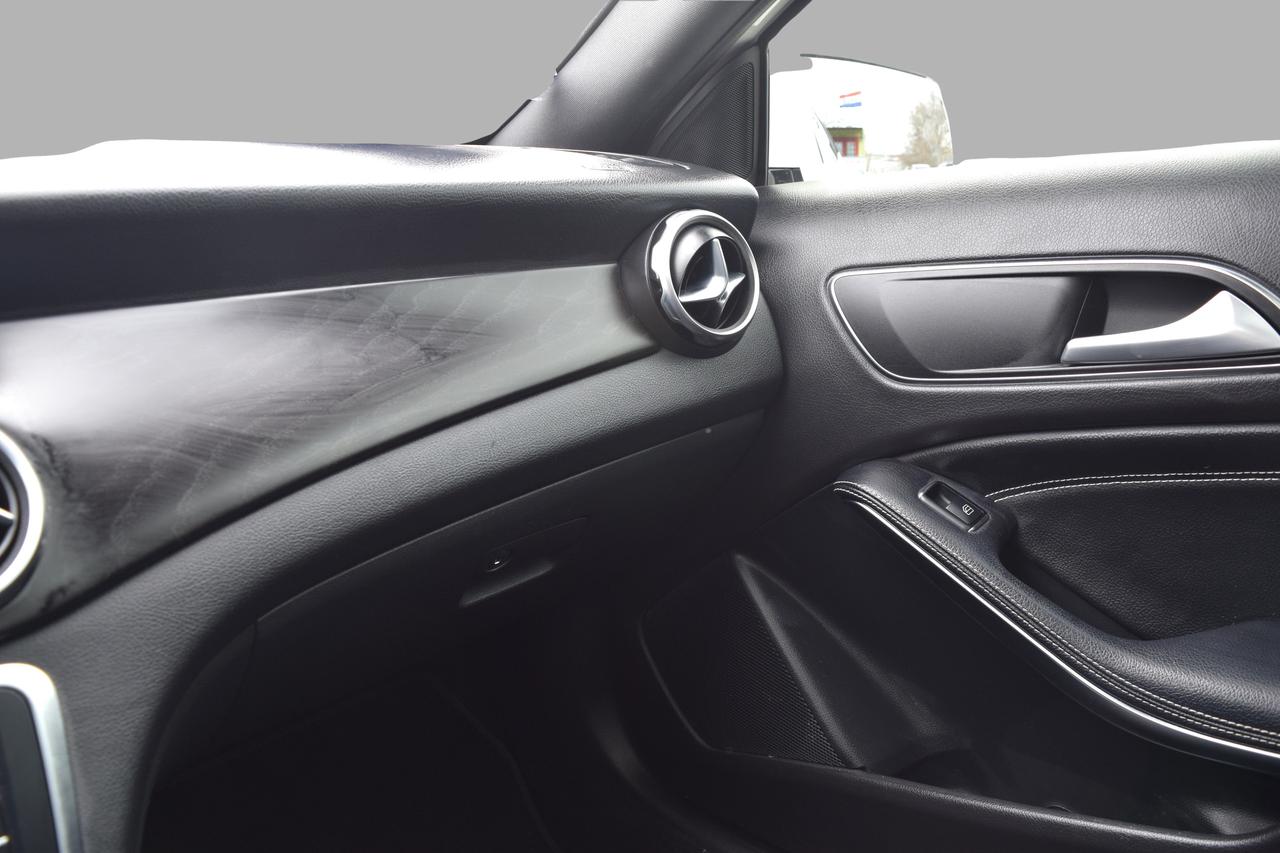 2019 Mercedes-Benz GLA-Class GLA250 4MATIC Navi Panoramic Sunroof Photo