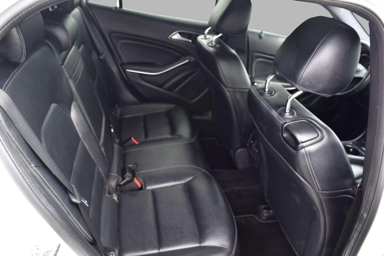 2019 Mercedes-Benz GLA-Class GLA250 4MATIC Navi Panoramic Sunroof Photo
