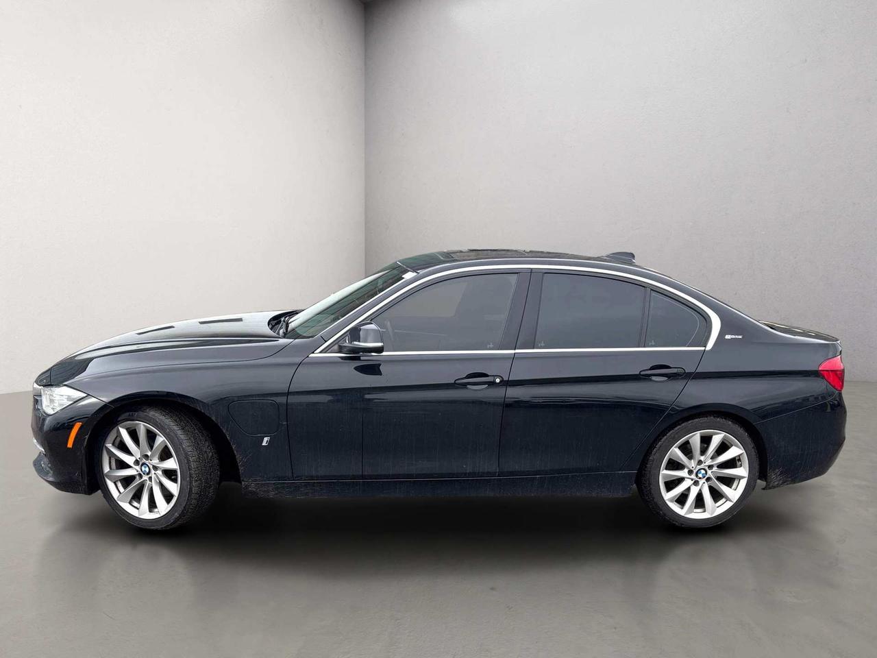 2017 BMW 3 Series 330E IPERFORMANCE Photo