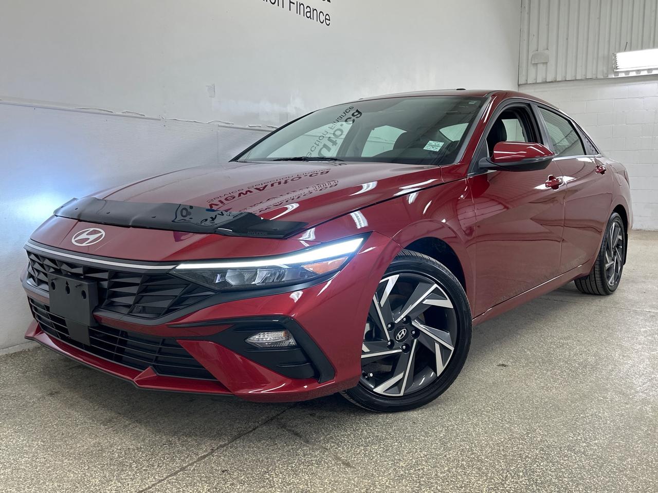 2024 Hyundai Elantra HEV Luxury 4dr Sedan Photo2